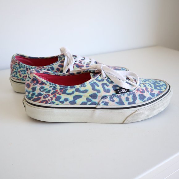 Vans Authentic Rainbow Leopard Print, Size 7 US Women's/5.5 Men's - Picture 2 of 12